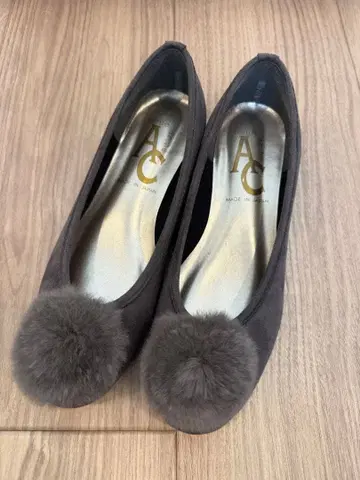 퍼 달린 다크한 그레이지 발레 슈즈 23.5