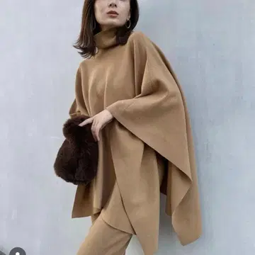 anuans 아뉴앙스 케이프 니트 판초 베이지 프리 사이즈