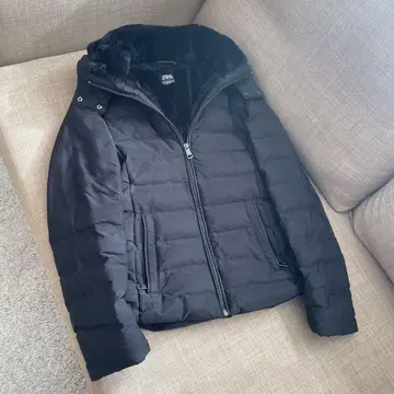 [새상품급] ZARA 충전솜 다운 자켓 인조 모피 후드 부착 블랙 XS