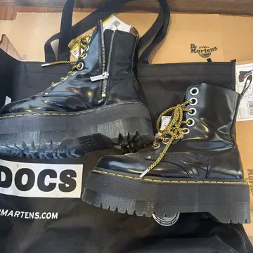 닥터마틴 JADON MAX 8홀 부츠 cm