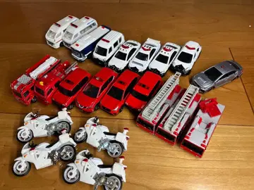 [배송비 포함] 토미카 경찰 소방 구급 차량 22대 세트