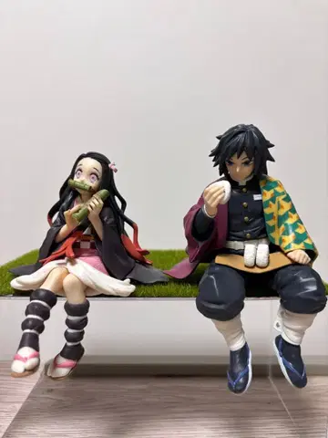 귀멸의 칼날 쵸코노세 시리즈 네즈코와 토미오카 기유 피규어 2체 세트