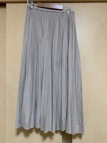 ANAYI 에코 스웨이드 플레어 플리츠 스커트 36 베이지