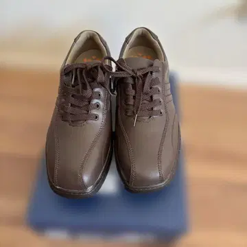 With Walk 브라운 스니커즈