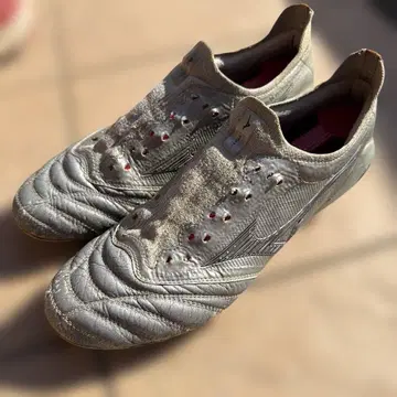 Mizuno 축구화 모렐리아 네오 3 베타 재팬 실버