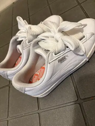 PUMA Basket 화이트 스니커즈