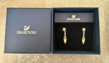 Swarovski 실버 드롭형 귀걸이 스와로브스키 레어 상품