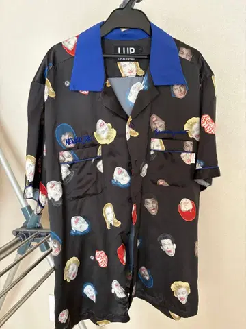 LUP LIP UNDER POINT 반팔 셔츠