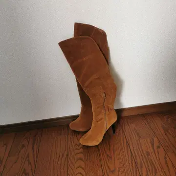 브라운 스웨이드 니하이 부츠 하이힐