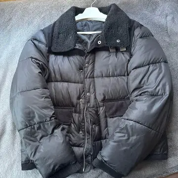 다운 자켓