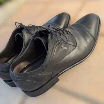 clarks GORE-TEX 블랙 레더 드레스 슈즈