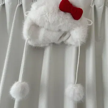 산리오 헬로키티 폼폼 팬캡