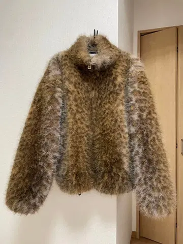 FRIENDS 레오파드 무늬 퍼 블루종 퍼 다운