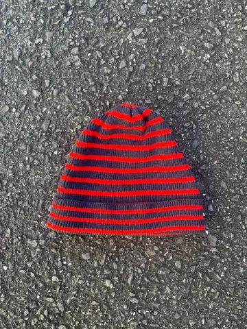 Gap 레드 네이비 스트라이프 비니