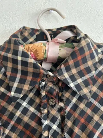 DAKS 체크 무늬 긴팔 블라우스 사이즈 40