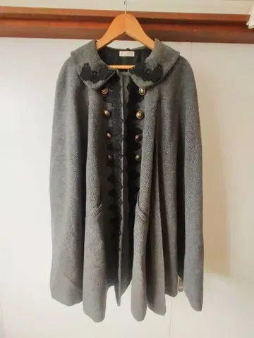 axes femme 망토 나폴레옹 코트 자수 케이프