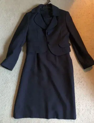 수험 수트 (S 또는 XS)