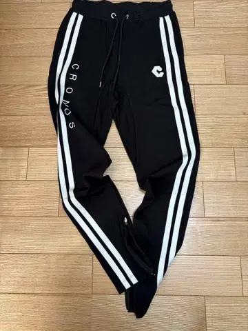CROMOS 블랙 조거 팬츠 스트라이프