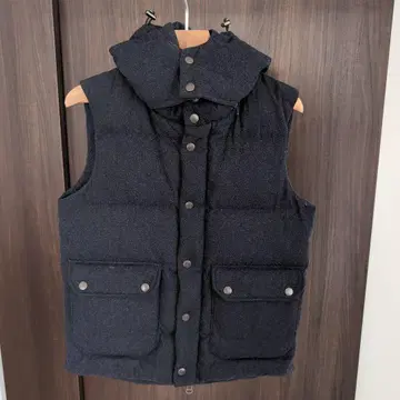 후드 부착 다크 네이비 다운 베스트