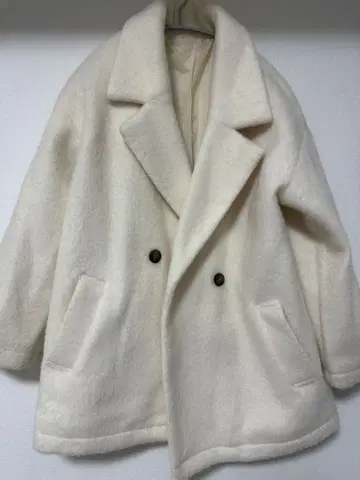 아이보리 더블 브레스트 울 코트