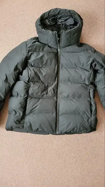 UNIQLO 심리스 다운 파카 XL 블랙