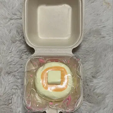 MOMO 폭신 버터의 포근한 스콘 스퀴즈 팬케이크