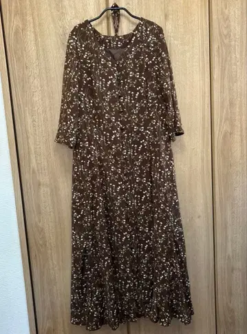 natural couture 브라운 꽃무늬 롱 원피스 7부 소매