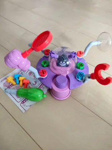 와르르 크러쉬! 나사나사 세균 UFO