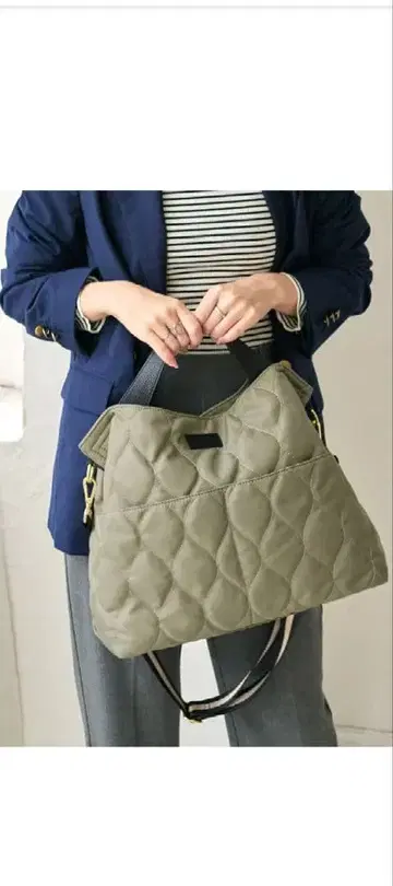 LIZDAYS 올리브 그린 퀼팅 숄더백