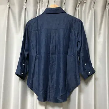 IRENE 펄 버튼 프릴 데님 셔츠