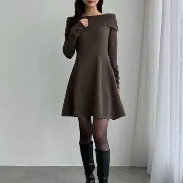 CENEA 오프숄더풍 스퀘어넥 미니 니트 원피스 M 사이즈 모카