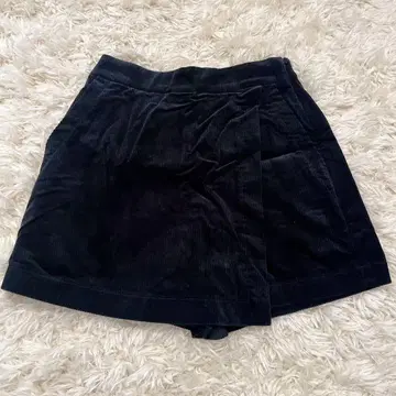 UNIQLO 코듀로이 숏팬츠 블랙