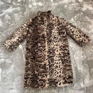 레오파드 무늬 롱 코트 M 사이즈