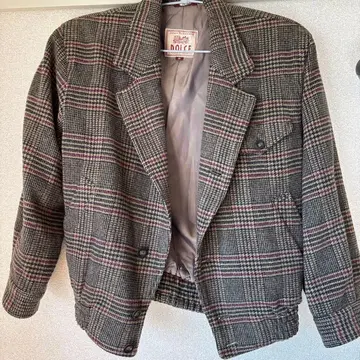 그레이 계열 체크 더블 버튼 자켓