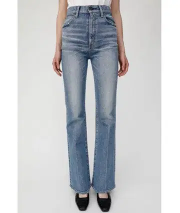 미사용 새상품 MOUSSY MVS FLARE 플레어 데님 25인치
