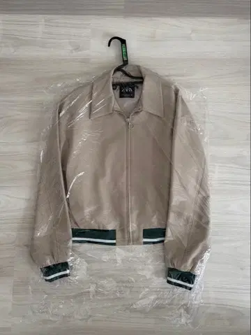 ZARA 베이지 지퍼 자켓 [클리닝 완료]