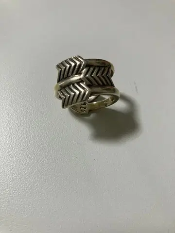 CODY SANDERSON 3 Arrows Ring