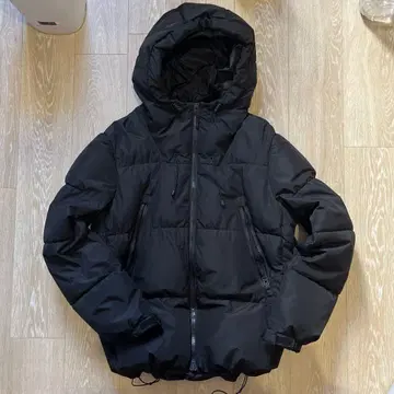 ZARA 블랙 다운 자켓