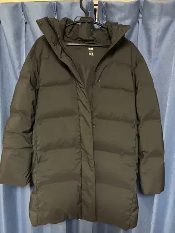 유니클로 UNIQLO 심리스 다운 숏코트 BLACK XL 새상품