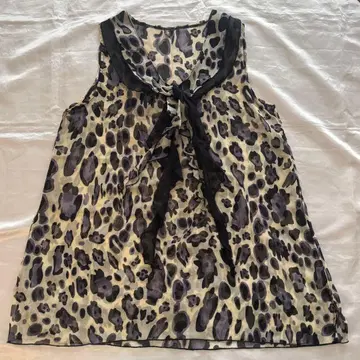 애니멀 무늬 쉬폰 상의