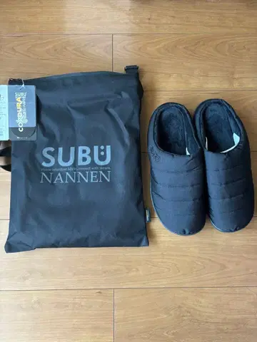 SUBU NANZEN 블랙 샌들