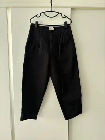 Traditional Weatherwear 유니온 슬랙스 102