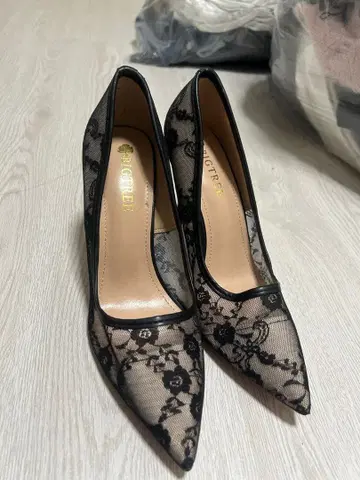 레이스 디자인 스틸레토 하이힐