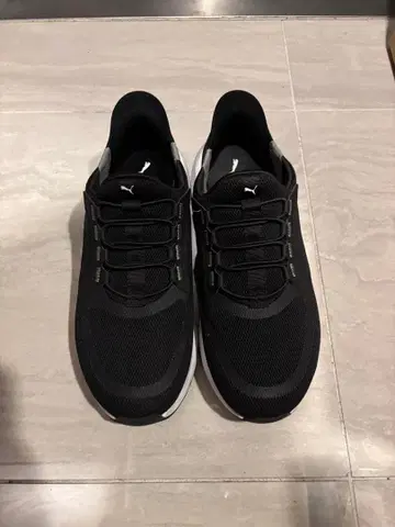 푸마 소프트폼 블랙 스니커즈