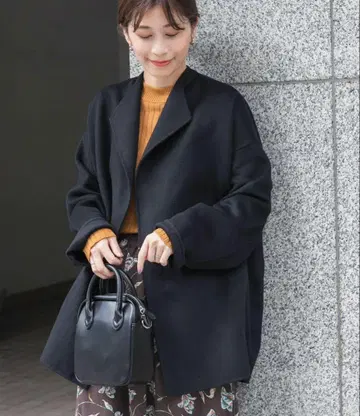 미사용 새상품 어반 리서치 도어스 울 미들 가운 코트 black