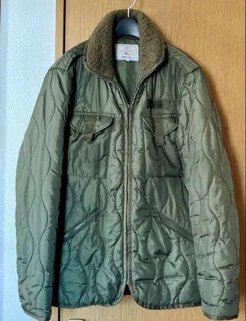 AVIREX USA 퀼팅 자켓 올리브 그린