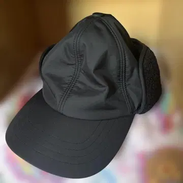 귀도리 포함 블랙 캡