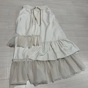 컨디션 최상 프릴 스커트