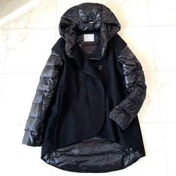 HERNA 헬노 이소재 절개 다운 코트 후드 탈부착 가능 블랙 14A