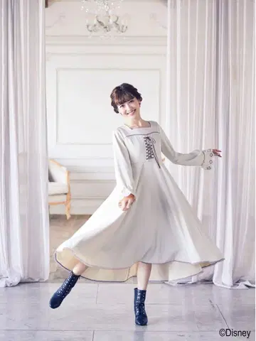 [새상품] 메종 드 플뢰르 푸치 로브 카논 겨울왕국2 안나 원피스